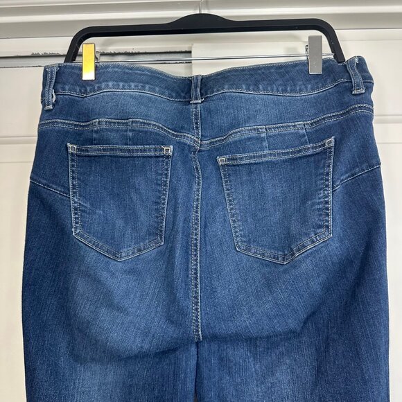 Torrid Bombshell High-Rise Flare Jean 14S - Picture 11 of 14